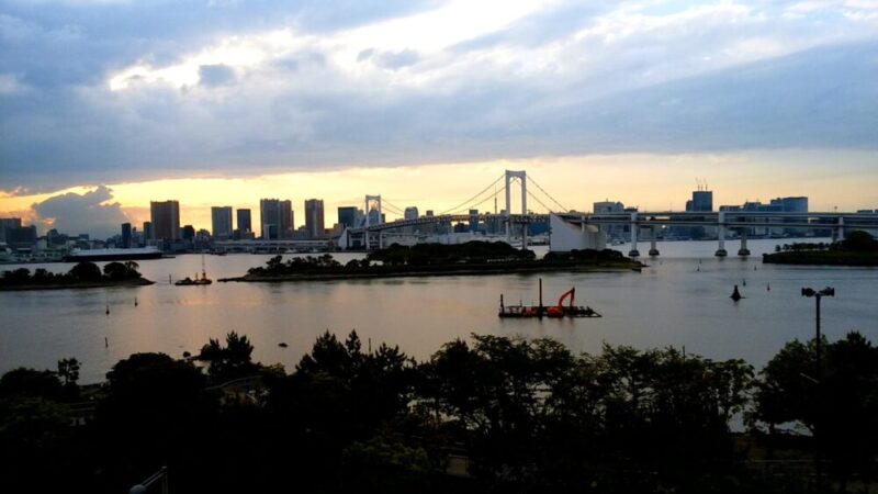 夕暮れのお台場
