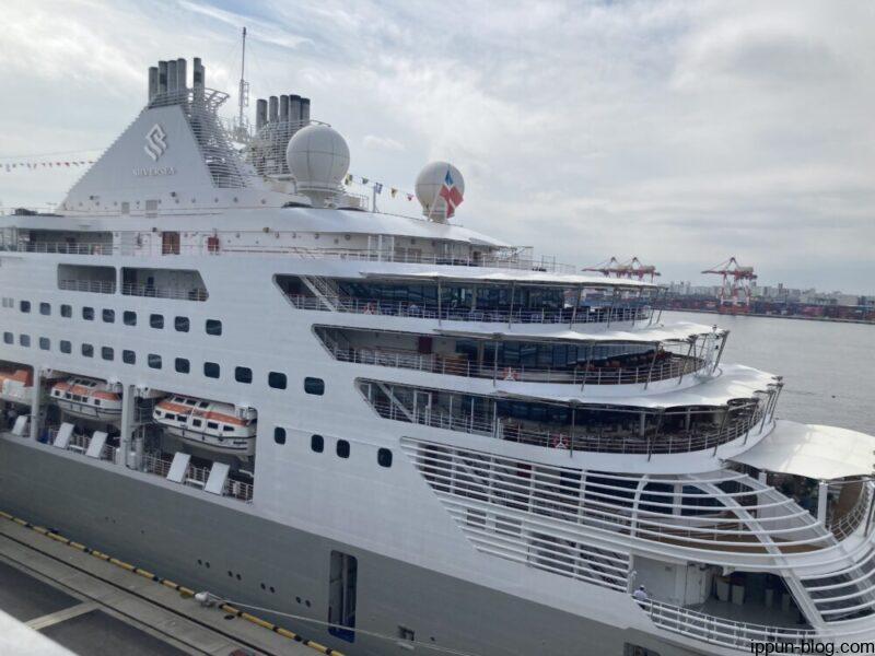 豪華客船「シルバームーン」