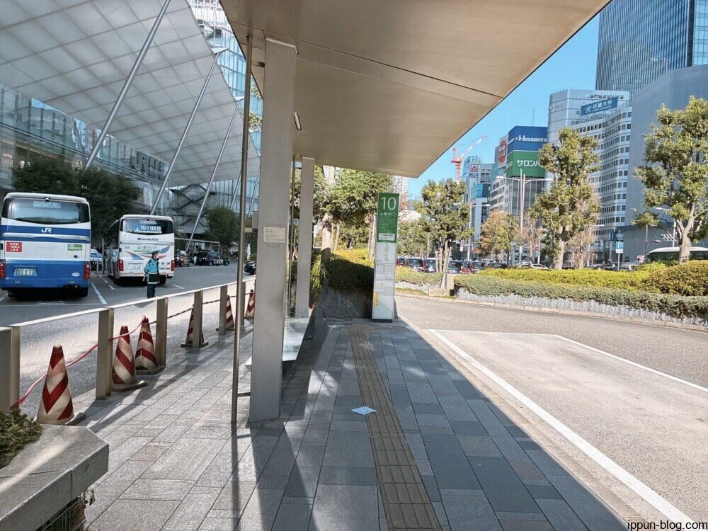 東京駅 案内③10番バス停到着