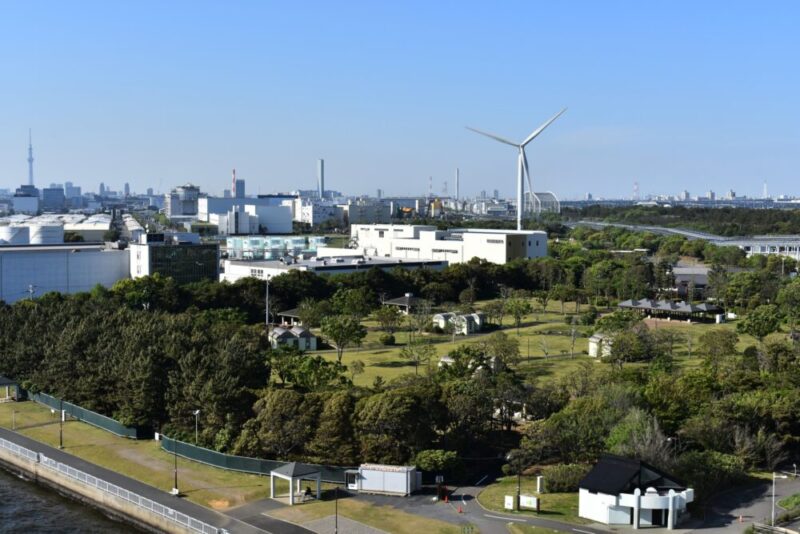風車もある若洲公園